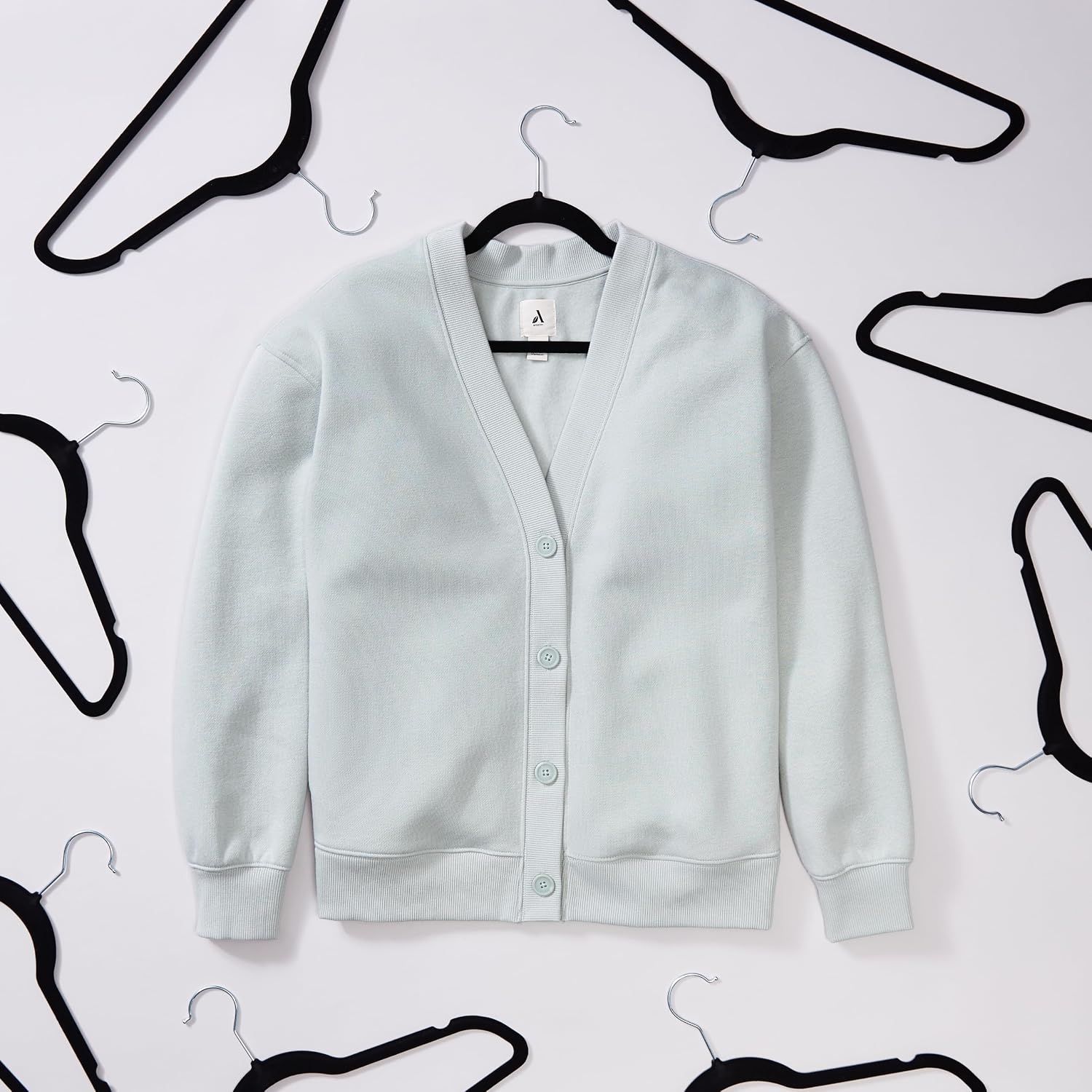 Amazon Basics Velvet Hangers photo 3